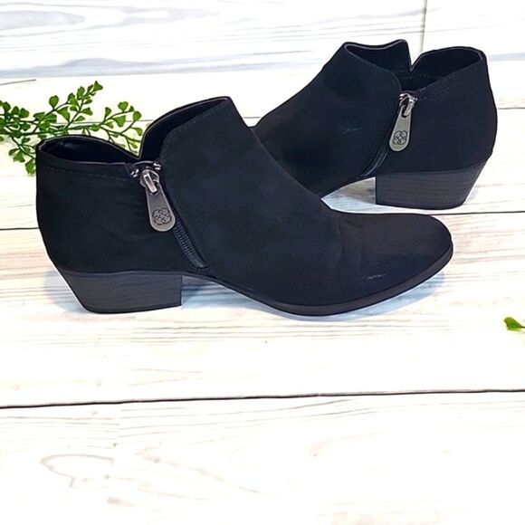 Daisy Fuentes Wrena Ankle Booties Black Faux Suede Womens Size 7M - Picture 3 of 9